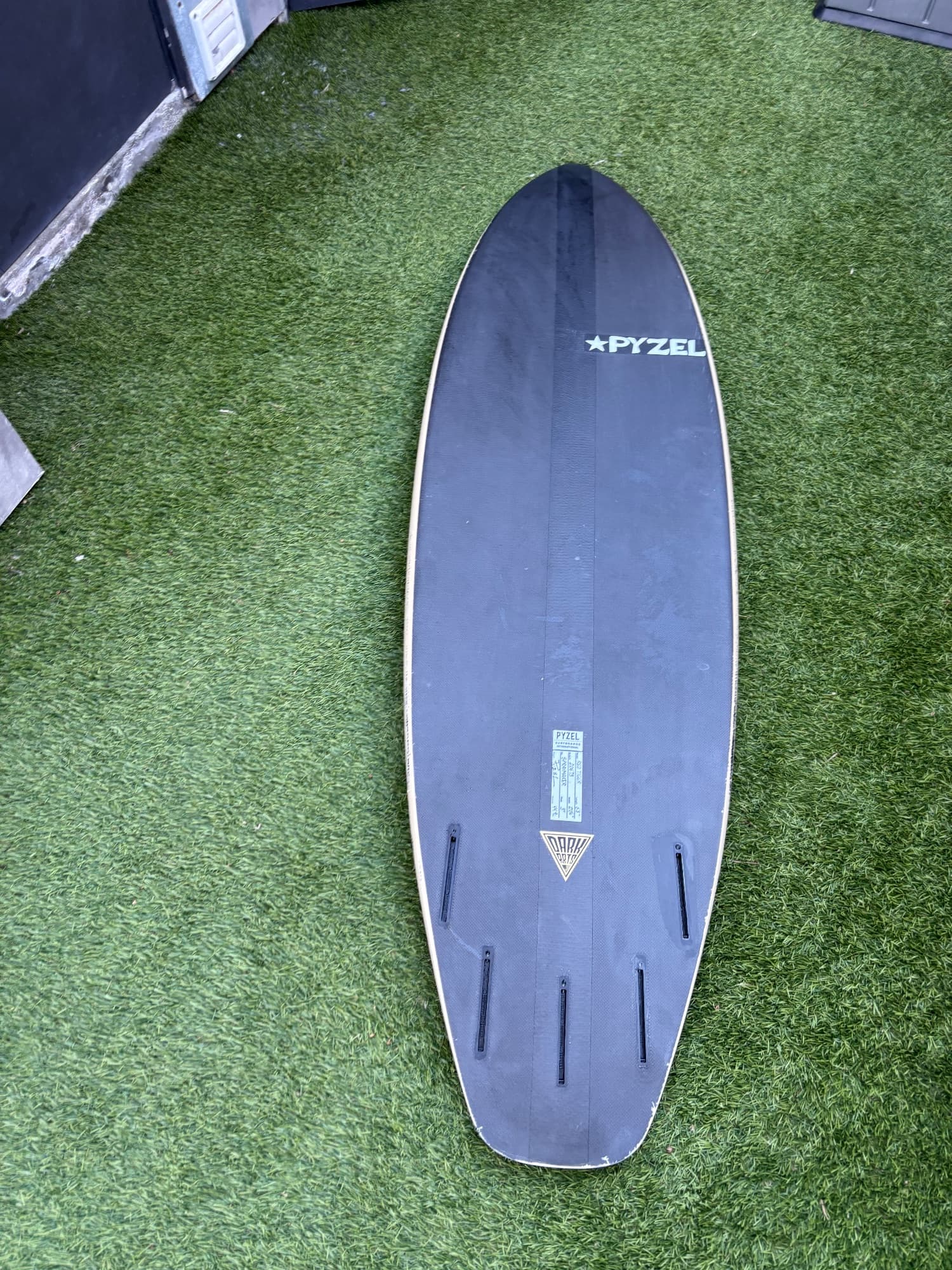 PYZEL Surfboards RED TIGER Custom Dark Arts - 6'8" (2 of 4)
