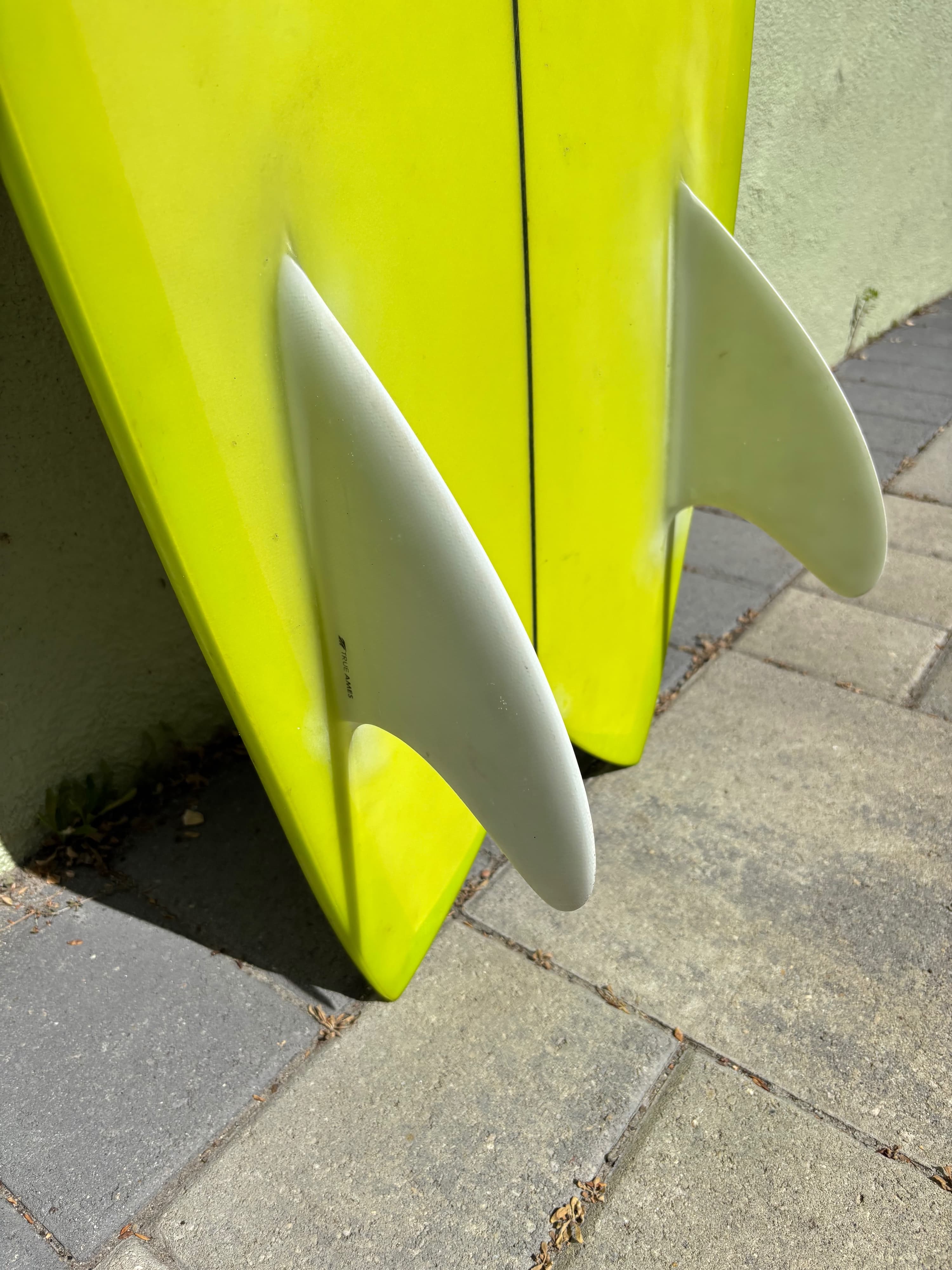 Twin Fin Surfboard 5'5 (5 of 6)